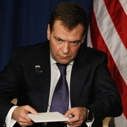 Дмитрий Медведев си тръгна от форума в Копенхаген