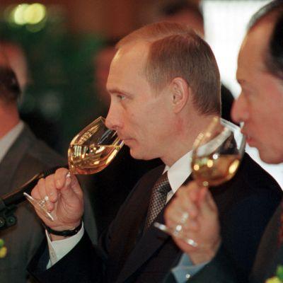 Владимир  Путин пие