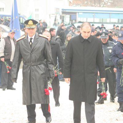 Цветан Цветанов на погребението на полицая Бончо Чернев