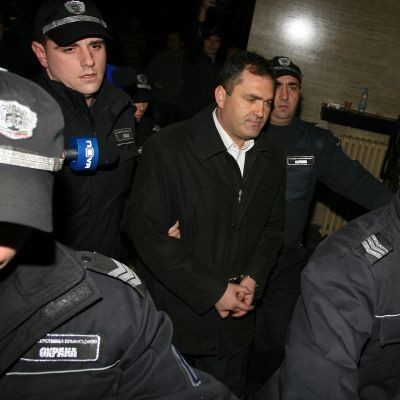 Полицаят Йордан Костов остава в ареста