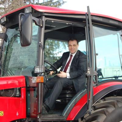 Найденов на трактор на изложението АГРА в Пловдив