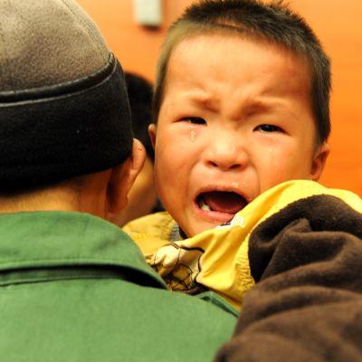 Плачещо китайско дете