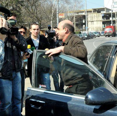 Кметът на Сливен Йордан Лечков се яви на разпит в Първо РПУ в София
