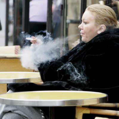 жена, пуши, цигара, пушач
