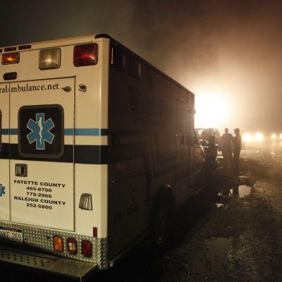 Линейка пред мината в Западна Вирджиния, където 25 души загинаха при взрив