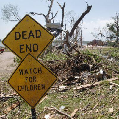 Мощно торнадо уби 10 и рани десетки в Мисисипи