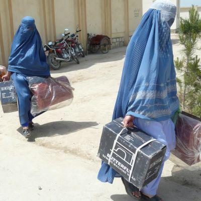 Жени с бурки в Афганистан