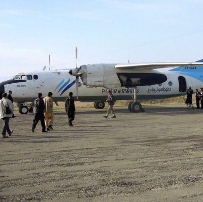 Самолет Ан-24 с 43 души на борда, купен преди 3 месеца от България, се разби в Афганистан
