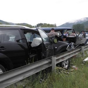 Шофьор на микробус загина при челен удар край Симитли