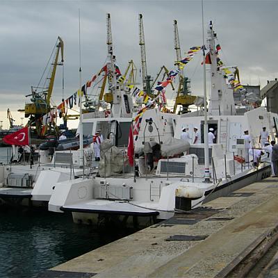 Турски брегови кораби