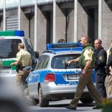 Мъж взе заложници в центъра на Лайпциг