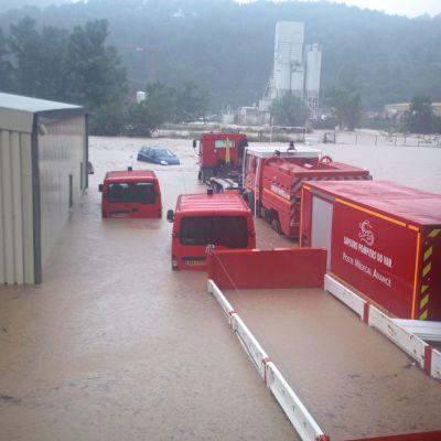 Всичките жертви са жители на департамента Вар, в който са наводнени няколко общини