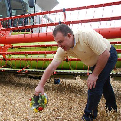 Министърът на земеделието и храните Мирослав Найденов откри жътвената кампания в Бяла Слатина