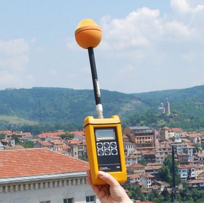 Уред за измерване на електромагнитните вълни от базовите станции на мобилните оператори