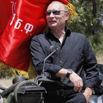 Путин гостува с  Харли Дейвидсън  на 14-ото международно байк-шоу край Севастопол