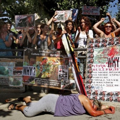 Вече година в много испански градове се провеждат протести срещу коридата