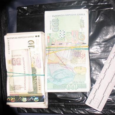 Част от откраднатите пари в Пловдив бяха открити в крадците