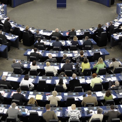 Депутатите от Европейския парламент изслушват Барозу