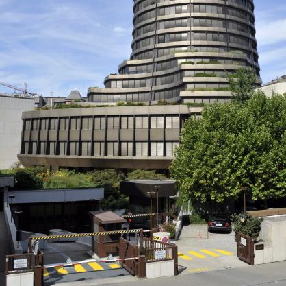 Външния изглед на сградата на Банката за международни разплащания BIS в Базел
