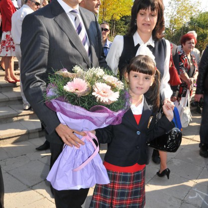 Семейството на вътрешния министър Цветан Цветанов в Италианския лицей на 15 септември