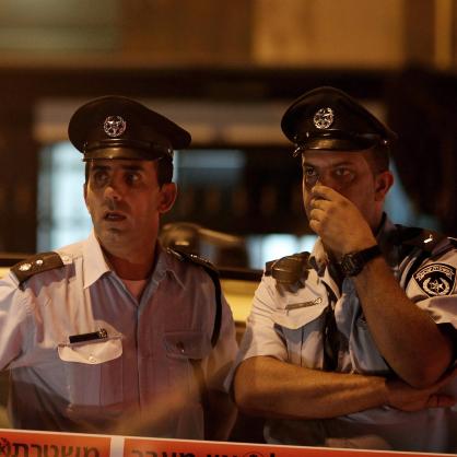 Израелски полицаи пред турското посолство