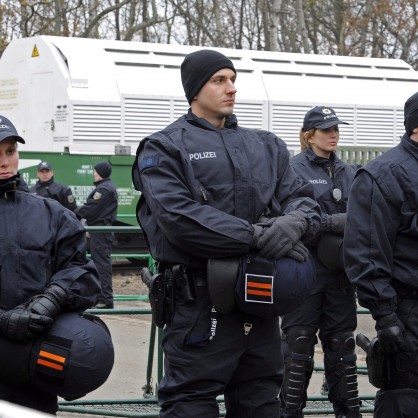 Германската полиция напълно освободи железопътната линия