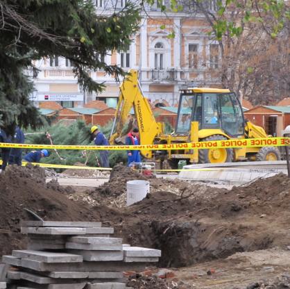 Боен снаряд изненада днес работниците, които ремонтират централния площад в Русе