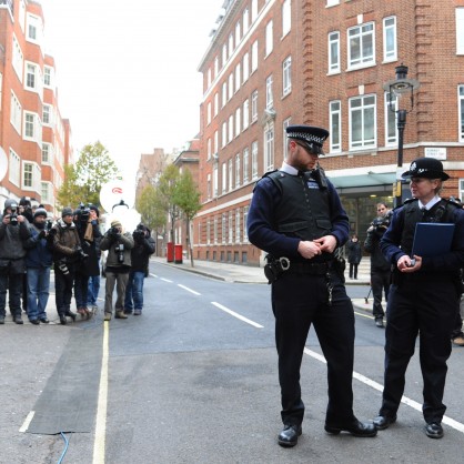 Основателят на Уикилийкс Джулиан Асандж бе арестуван от британската полиция
