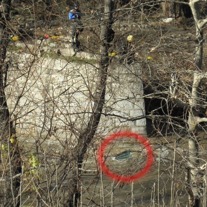 Откриха останките от изчезналия камион, потънал в река Струма