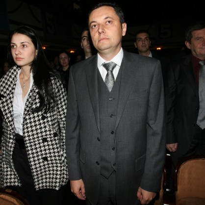 Лидерът на РЗС Яне Янев и годеницата му Галя Янчева на конференцията по повод 5 годишнината на партията