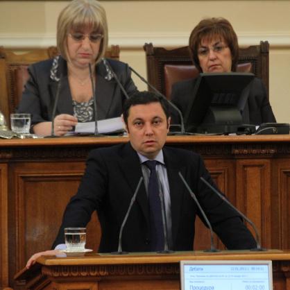 Яне Янев в парламента