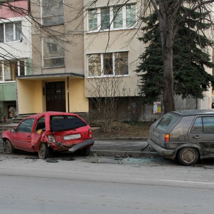 Среднощна гонка стана причина за почупени коли в София