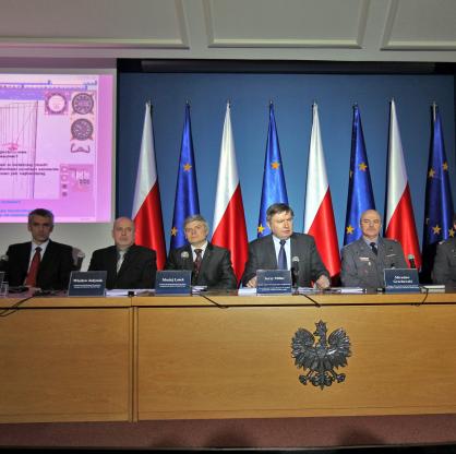 Полша представи забележките си по доклада за катастрофата край Смоленск