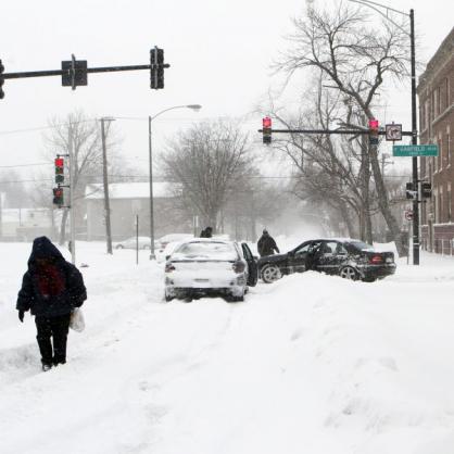 Гигантска снежна   буря вилня в 30 американски   щата