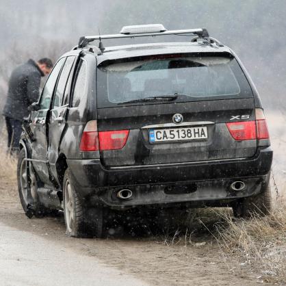 Кола на НСО се сблъска с друг автомобил