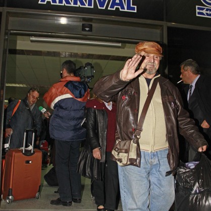 В 3.40 часа кацна първата група български граждани, евакуирани от Либия