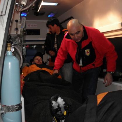 Туристи пострадаха при падането на лавина в района   между хижите Бъндерица и Вихрен