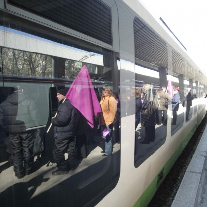 Четири влака не отпътуваха по разписание и останаха на Централна гара-София