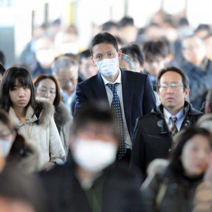 Радиацията в Токио е  надхвърлила 10 пъти обичайното ниво, хората напускат града
