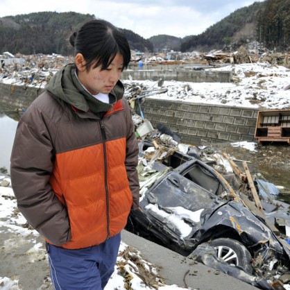 Студ и липса на течаща вода мъчат оцелелите от бедствията в Япония