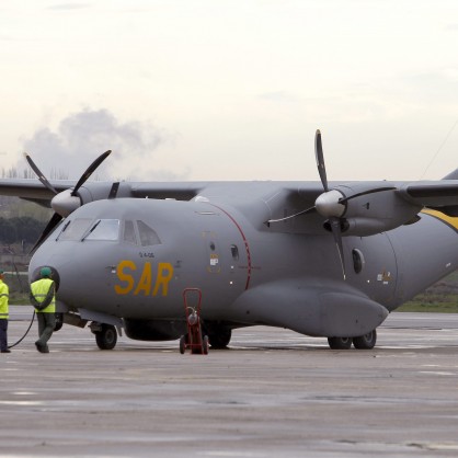 Морски патрулен самолет C-235 излита от Испания към Либия