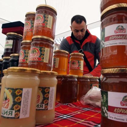 Във Варна се откри Фестивала на пчелните продукти