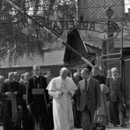 Йоан Павел ІІ в концентрационен лагер Аушвиц