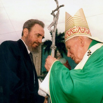 Йоан Павел ІІ с кубинския лидер Фидел Кастро