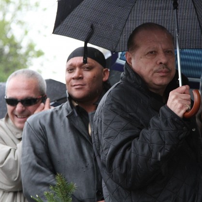 Поклонението пред Иван Славков