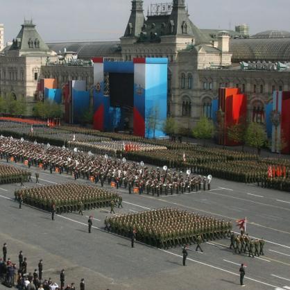 Близо 22 000 военни участват в парада на Червения площад