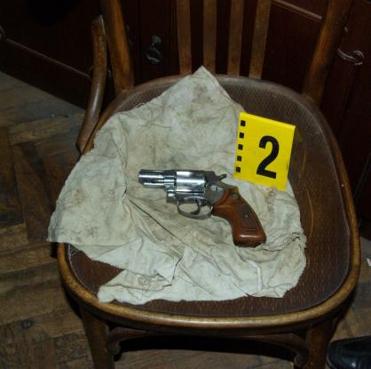 Пистолетът, с който е извършен въоръжения грабеж в казино в Шумен