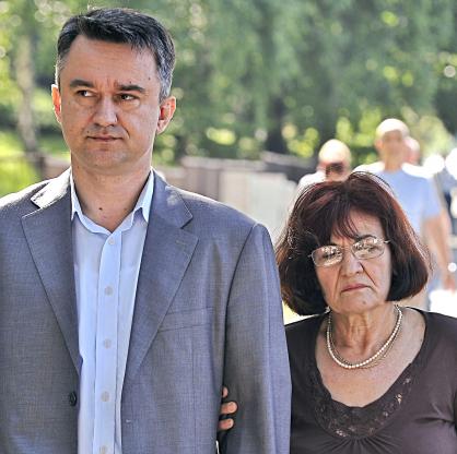 Синът и съпругата на Ратко Младич го посетиха в ареста