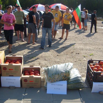 Протест срещу ниските изскупни цени на зеленчуците