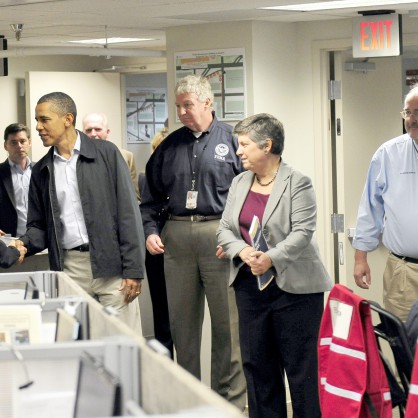 Обама оглави координацията срещу урагана Айрин
